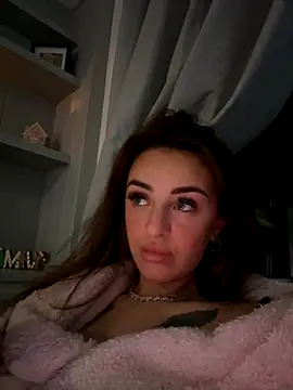 Snapshot of Spicy_Valentina chatting on 11/09/25, 09:35 Spicy Valentina online show from 11/09/25, 09:35