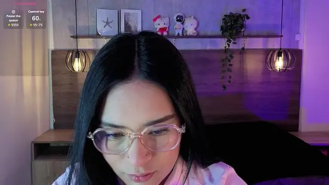 Snapshot of Isa_doux chatting on 07/04/26, 04:40 Isa doux online show from 07/04/26, 04:40