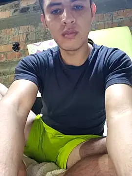 Snapshot of kamogav chatting on 10/20/25, 02:34 kamogav online show from 10/20/25, 02:34