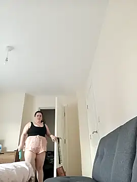 Maya 29x online show from 10/26/25, 03:51