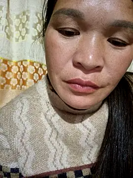 chipu06 online show from 10/25/25, 12:23