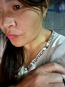 chipu06 online show from 10/26/25, 01:39