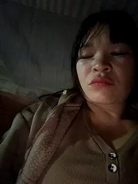 chipu06 online show from 11/30/25, 10:47