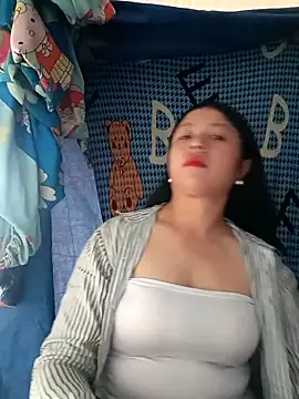 lisa-bae00 online show from 02/15/26, 08:46