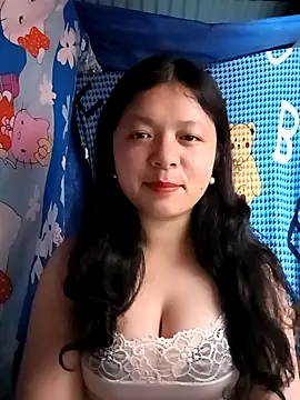 lisa-bae00 online show from 02/22/26, 12:15