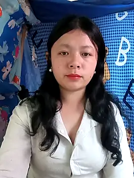 lisa-bae00 online show from 03/23/26, 12:58