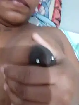 Snapshot of Jennyy31 chatting on 11/18/25, 09:47 Jennyy31 online show from 11/18/25, 09:47