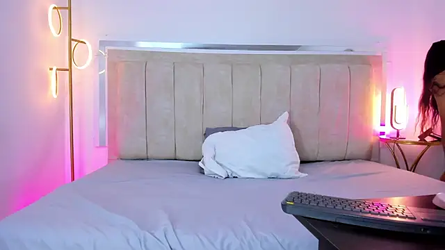 Crystal Stones online show from 02/17/26, 01:29