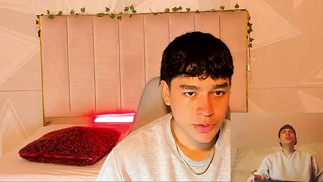 Logann  Smith online show from 10/22/25, 04:29