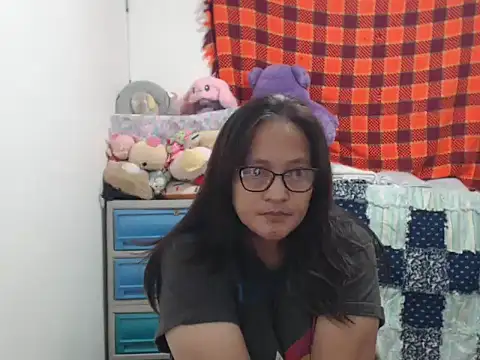 Kinkybela2025 online show from 11/13/25, 09:58