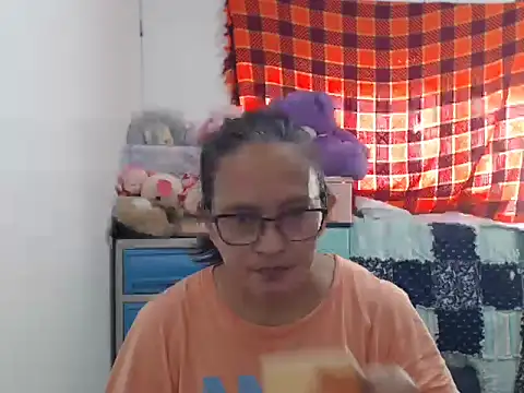 Kinkybela2025 online show from 11/20/25, 11:37