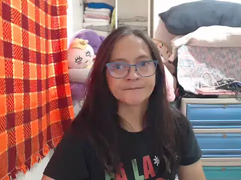 Kinkybela2025 online show from 11/23/25, 11:26