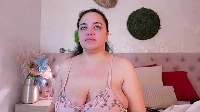 MoniqueJade online show from 11/11/25, 07:25