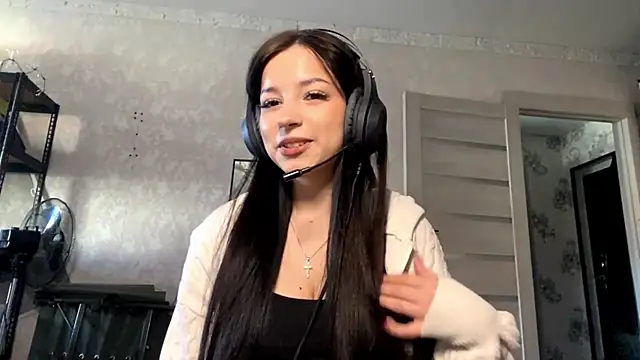 TashiaCassln online show from 10/21/25, 06:25
