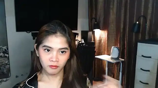 Snapshot of SeductiveTsDoll chatting on 03/20/25, 05:57 SeductiveTsDoll online show from 03/20/25, 05:57