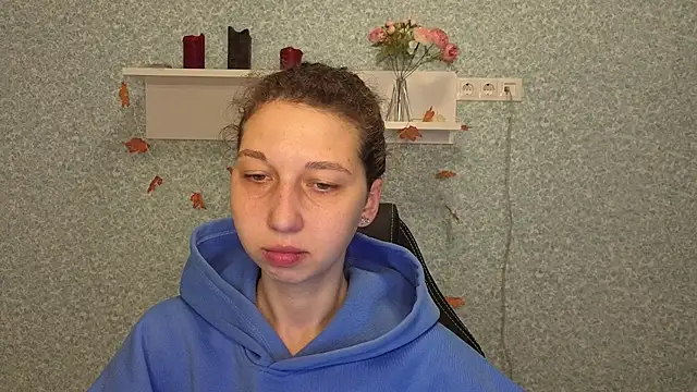 CuteEllii online show from 12/01/25, 05:12