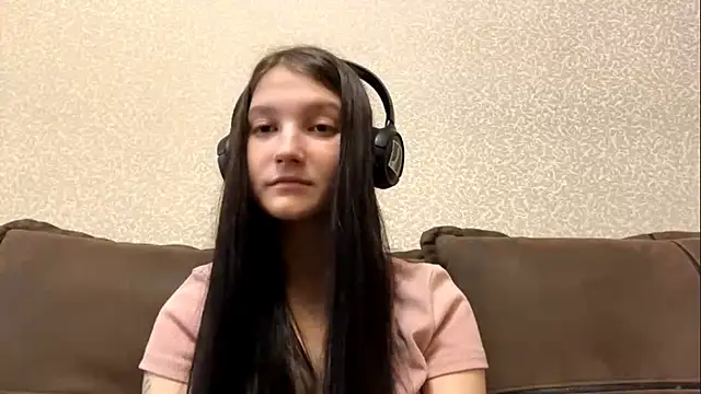 auroracus online show from 10/24/25, 07:49