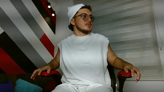 Zac Golden online show from 03/29/26, 01:44