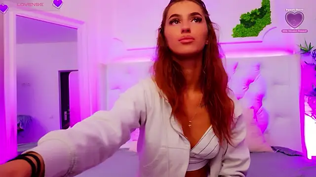 ElisaCharm online show from 05/15/26, 03:46