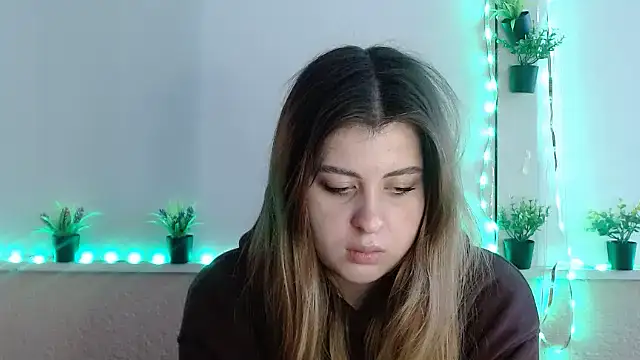 Amber  Glow online show from 10/23/25, 01:10