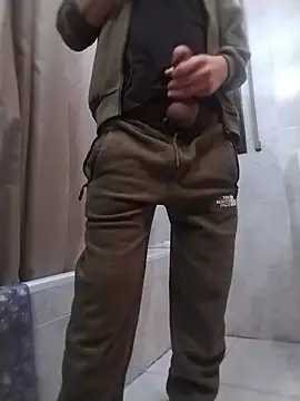 Snapshot of ArabPussylicker66 chatting on 11/17/25, 01:00 ArabPussylicker66 online show from 11/17/25, 01:00