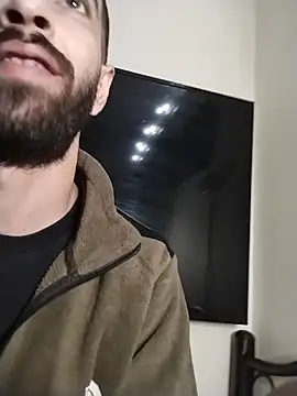 Snapshot of ArabPussylicker66 chatting on 11/17/25, 01:06 ArabPussylicker66 online show from 11/17/25, 01:06