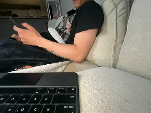 Orlando702xh online show from 10/22/25, 02:17