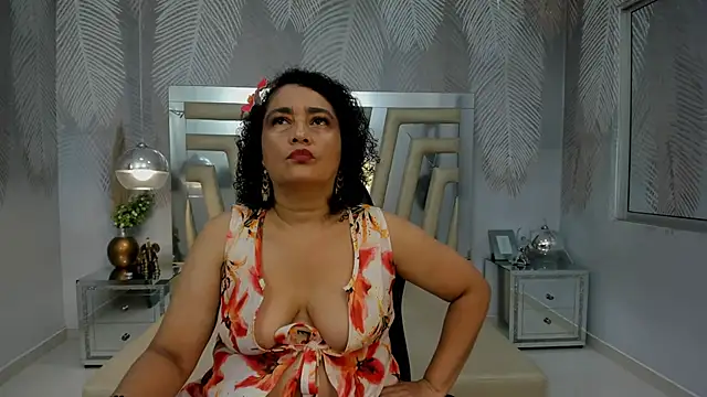 Bianca Millf online show from 04/11/26, 04:17