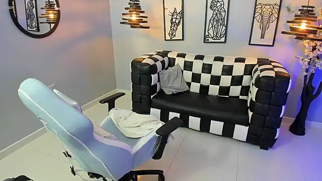 Bianca Millf online show from 05/18/26, 04:07