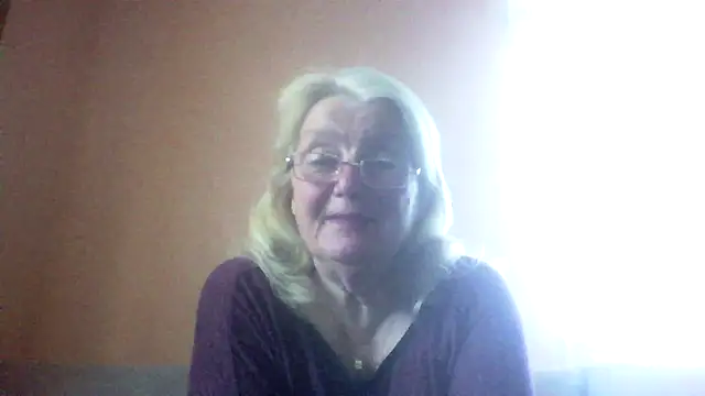 Snapshot of AmyLove353 chatting on 05/02/26, 03:55 AmyLove353 online show from 05/02/26, 03:55