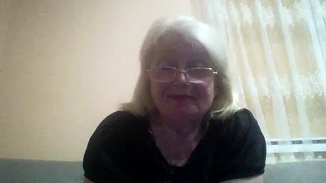 Snapshot of AmyLove353 chatting on 05/04/26, 10:06 AmyLove353 online show from 05/04/26, 10:06