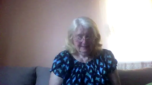 Snapshot of AmyLove353 chatting on 05/16/26, 03:47 AmyLove353 online show from 05/16/26, 03:47