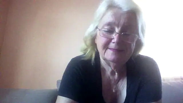 AmyLove353 online show from 07/15/26, 04:40