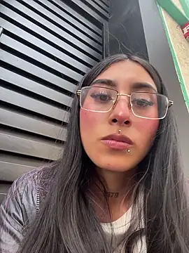 Violeet-Smith online show from 10/27/25, 01:15