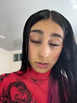 Violeet-Smith online show from 11/12/25, 11:25