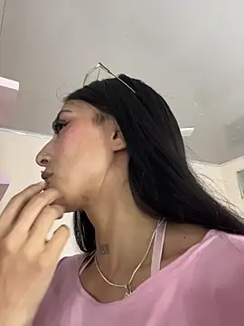 Violeet-Smith online show from 11/15/25, 10:04