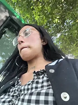 Violeet-Smith online show from 12/15/25, 09:08