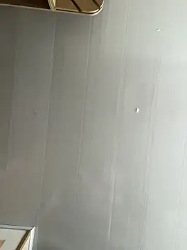 Violeet-Smith online show from 12/17/25, 04:35