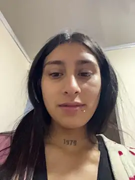 Violeet-Smith online show from 12/20/25, 01:40