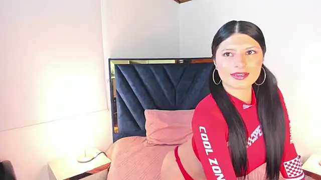 Snapshot of AlexaLaenz chatting on 11/21/25, 12:04 AlexaLaenz online show from 11/21/25, 12:04