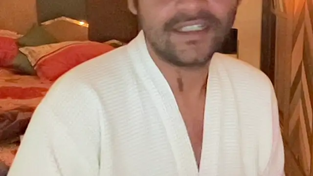 MakeMeAwareAah online show from 10/20/25, 03:01