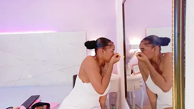 Lorraine Jackson online show from 11/26/25, 12:06