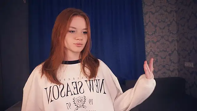 KarlynGow online show from 11/25/25, 06:46