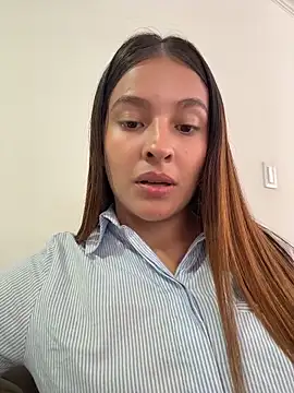 Snapshot of Talia_Bonet chatting on 06/11/26, 03:54 Talia Bonet online show from 06/11/26, 03:54
