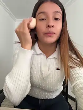 Snapshot of Talia_Bonet chatting on 06/15/26, 02:41 Talia Bonet online show from 06/15/26, 02:41