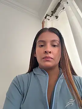 Snapshot of Talia_Bonet chatting on 06/17/26, 03:13 Talia Bonet online show from 06/17/26, 03:13