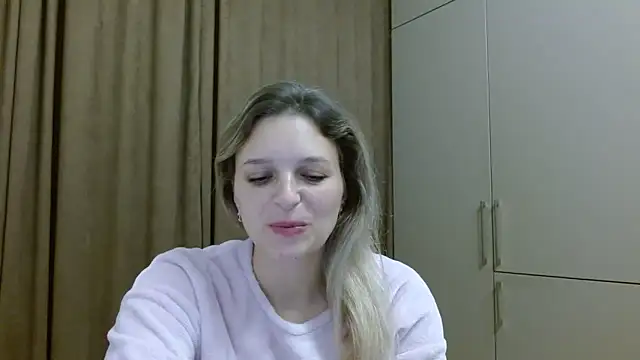 ElisSky301 online show from 11/10/25, 11:15