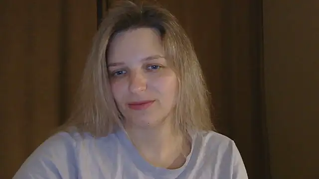Snapshot of ElisSky301 chatting on 03/08/26, 02:15 ElisSky301 online show from 03/08/26, 02:15