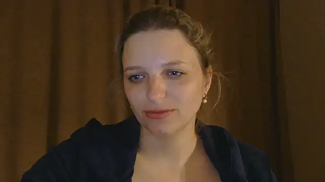 Snapshot of ElisSky301 chatting on 03/19/26, 12:03 ElisSky301 online show from 03/19/26, 12:03
