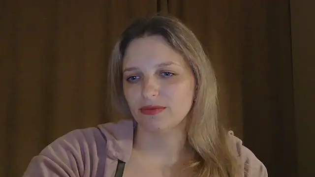 Snapshot of ElisSky301 chatting on 03/24/26, 09:42 ElisSky301 online show from 03/24/26, 09:42